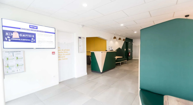 Kyriad Clermont-Ferrand-Sud - La Pardieu, Prenota Hotel Hotel a Alvernia con parcheggio, Parcheggio
