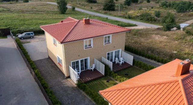 Between two lakes - 2 House