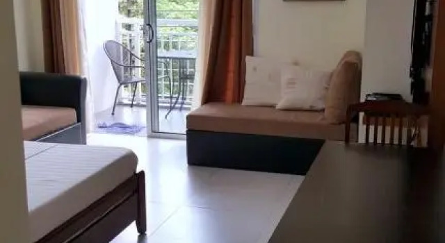 Pico De Loro - Myna B Studio, Забронировать Отель Назугбу 