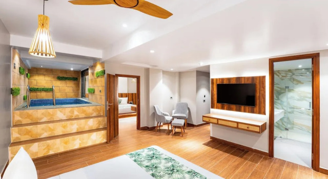 Полулюкс Holitel Anjuna Goa
