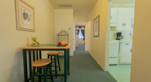 Whispering Waves East Apartment 1, Забронировать Апартаменты/квартира Холмс-Бич Sarasota Area