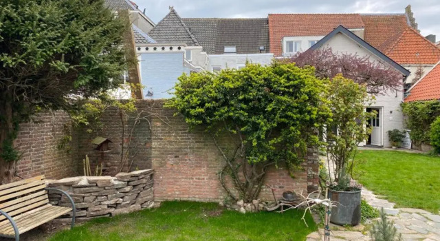 B&B In de Oude Smederij Zaltbommel, Забронировать Отель «постель и завтрак» Отели Залтбоммел 3 звезды, 3*