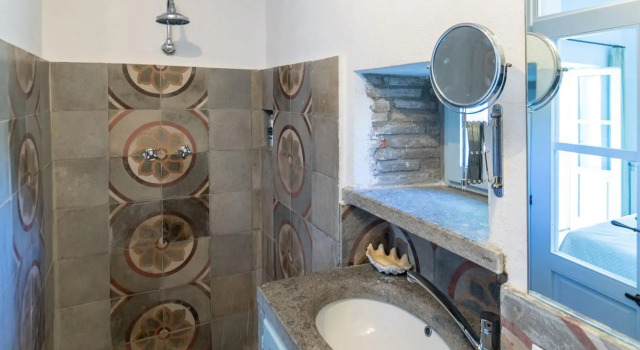 Rustic and bright villa with private pool overlooking the sea.-VillaOlivastri