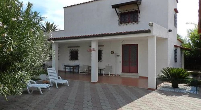 House Fiumara Barletta, Rezervasyon Otel Barletta Apulia