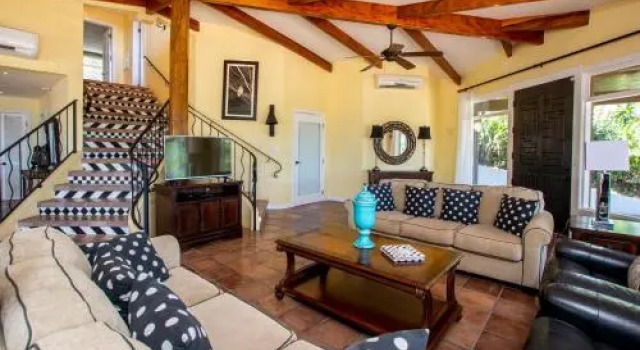 Luxury 4-bedroom home a short walk from the beach, Rezerwuj Apartament Hotele w Guanacaste z parkingiem, Parking