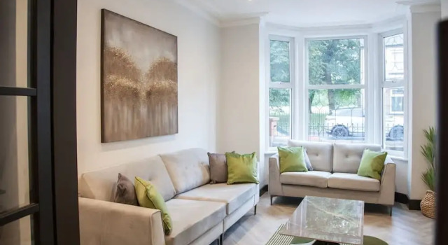 Bright Modern Manchester Home Free Parking, Varaa Lomakoti Manchester Suur-Manchester