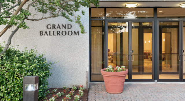 Crowne Plaza College Park - Washington DC by IHG