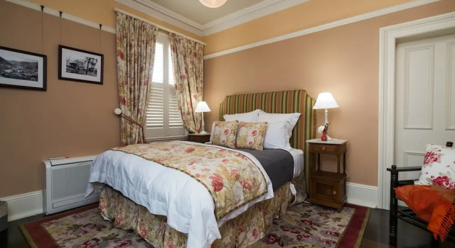 The Old Bank Boutique Hotel, Забронировать Бутик-отель Отели Миттагонг с парковкой, рядом с Парк Destination Southern Highlands, Парковка