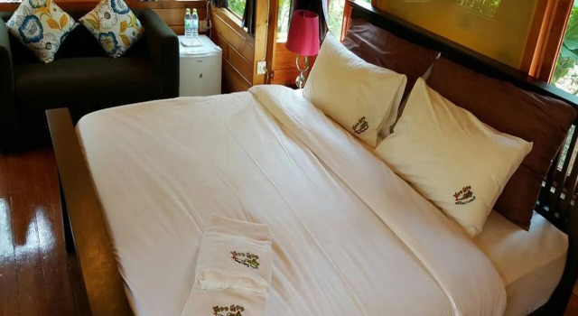 Nung Ni Bangkhonthi, Rezervovat Hotel Levné hotely v Samut Songkhram