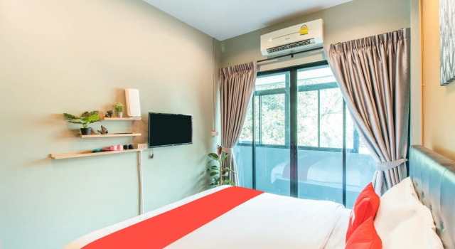 Sookjai Cafe And Hostel by OYO Rooms, Забронировать Хостел Хостелы Чиангмай, рядом с Chiang Mai Gate Market, Хостел