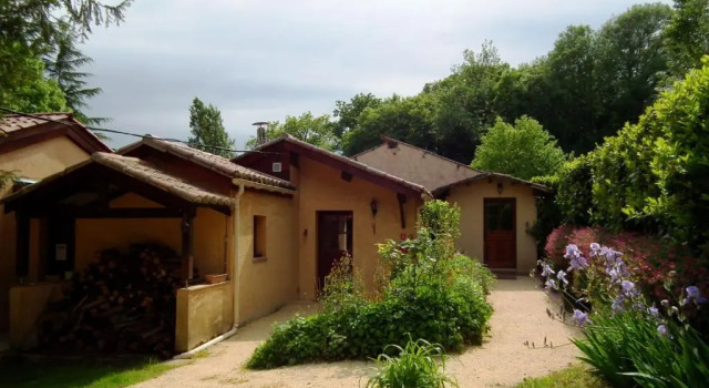 Коттедж с 6 комнатами Domaine de Gavaudun