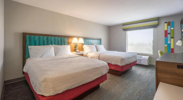Четырёхместный номер Standard Hampton Inn Elkhorn Lake Geneva Area