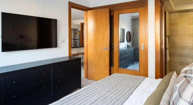 King-pool-CityView-Gym-WiFi-1br-YellowKey