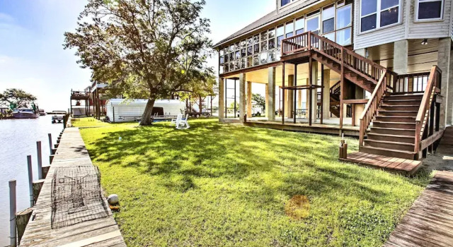 Коттедж Private Dock w/ Lift: Waterfront New Orleans Home!