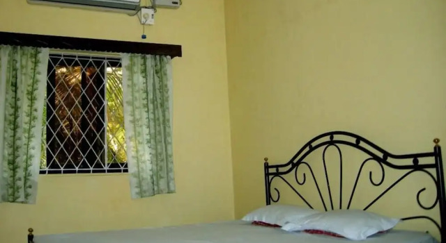 Joe and Marietta's Guesthouse, Book Hotel Billige hoteller i Calangute