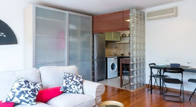 Beachfront studio 20 mins to bcn center, Забронировать Апартаменты/квартира Масноу Коста-дель-Маресме