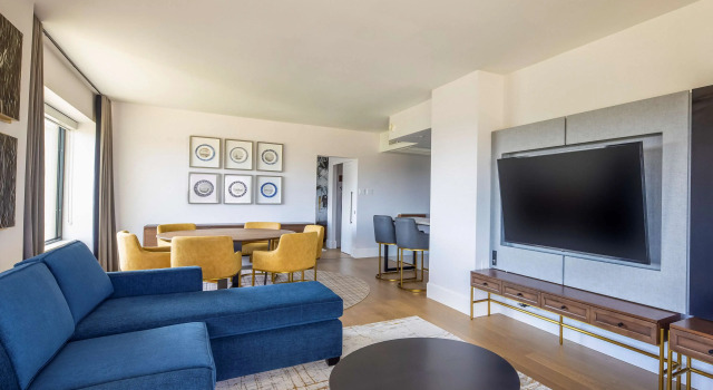 Hilton Québec, Varaa Hotelli Liikematkailuhotellit kohteessa Quebec, 4* 5*