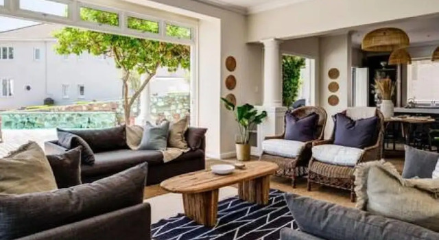 Magical Holiday Home Walking Distance to the Beach Sedgemoor Villa, Забронировать Вилла Коттеджи Cape Peninsula, Коттедж