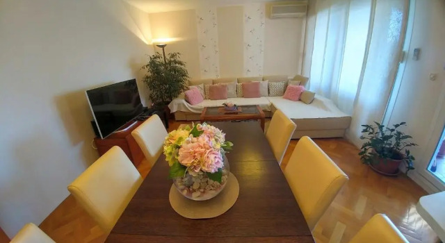 Apartment Deluxe Sea View Split, Prenota Appartamento Splitska 