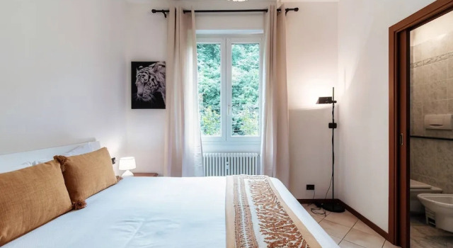 Valli, Prenota Appartamento Hotel a Como con parcheggio, Parcheggio