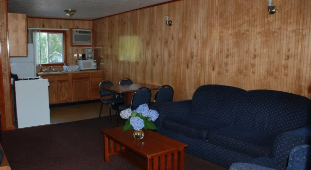 Flamingo Resort-Lake George, Buchen Sie Hotel Hotels in New York State mit Pool, Schwimmbad