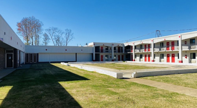 Travelers Place Inn & Suites, Book Mini-hotel Scottsboro Alabama