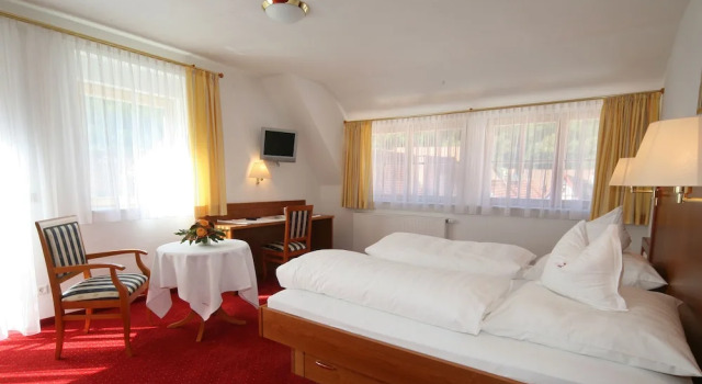 Четырёхместный семейный номер Standard Hotel-Restaurant Ochsen