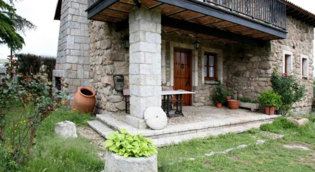 CASA TEO, Забронировать Отель Наррильос-де-Сан-Леонардо Провинция Авила