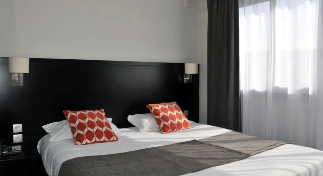 Номер Comfort Kyriad - Caen Centre
