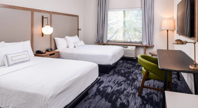 Четырёхместный номер Standard Fairfield Inn & Suites by Marriott Staunton