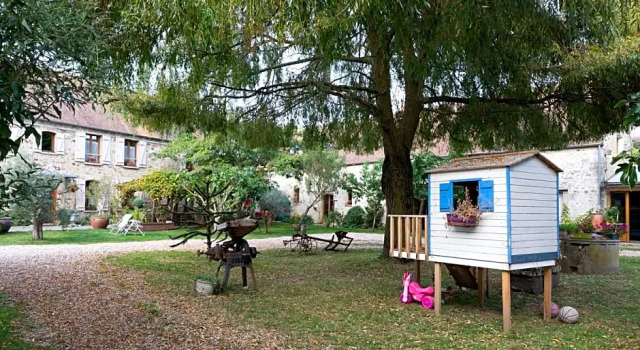 Chambre d hôtes, Boek Hotel Montjavoult Frankrijk