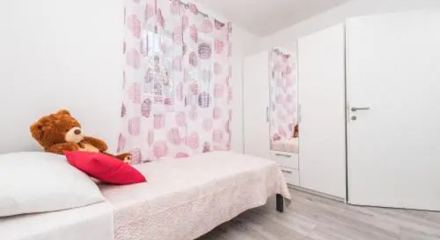 Apartment Right on the Janice Beach in Pakostane, Забронировать Апартаменты/квартира Пакоштане Задарская жупания