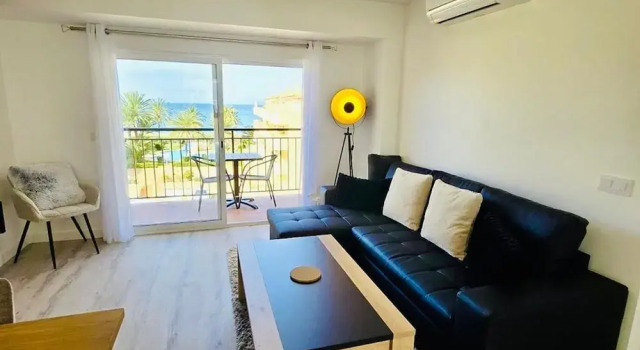 Коттедж Sea Views Apartments