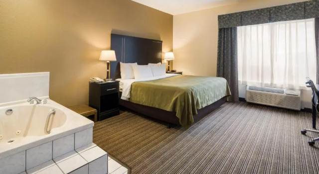 Номер Standard Quality Inn & Suites - Granbury