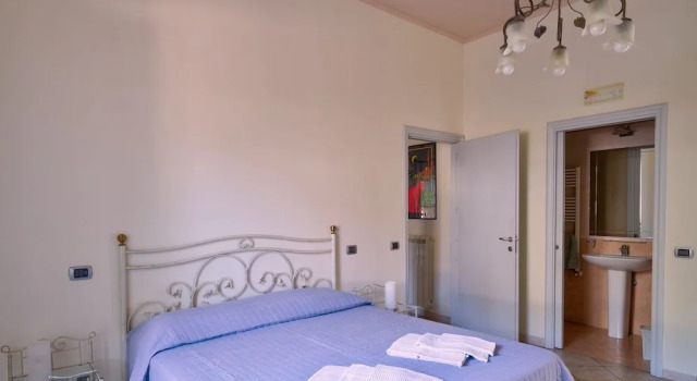 Holiday House The Red Cat, Book Hotel Hoteller i Trecase med parkering, Parkering