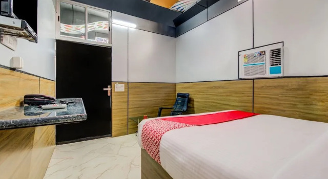 OYO 18561 Hotel Athiti