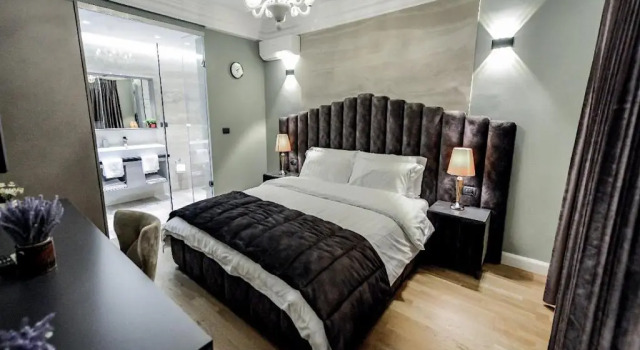 Двухместный номер Standard с балконом Hotel Vila Tirana