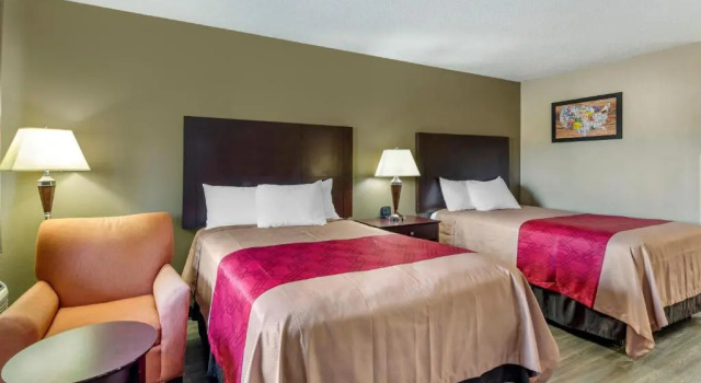 Четырёхместный номер Standard Brentwood inn & Suites - Lynchburg