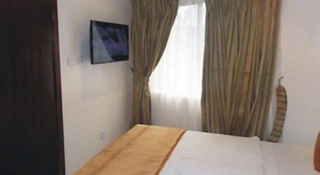 Crown Cottage Hotel, Rezervovat Hotel Hotely v Lagos State s parkováním, Parkování
