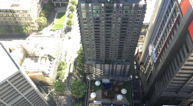 Апартаменты Deluxe Melbourne SkyHigh Apartments