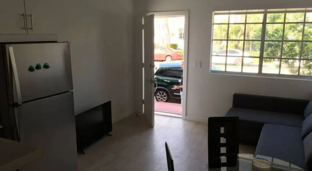 One Bedroom Place in the heart of SOBE