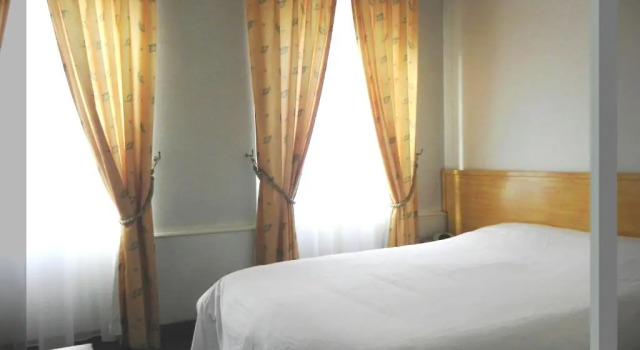 Двухместный номер Superior Logis Le Relais Champenois