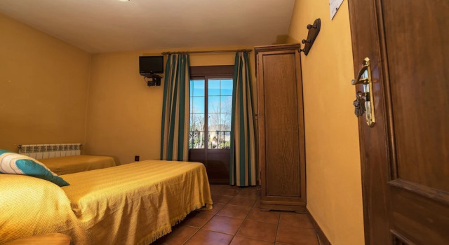 Apartamentos Raisa, Забронировать Отель Орнос Sierra de Cazorla, Segura y Las Villas Nature Reserve