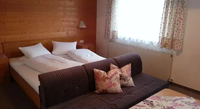 Landhaus Schmid, Prenota Casa vacanze Hotel a Tirolo con parcheggio, Parcheggio