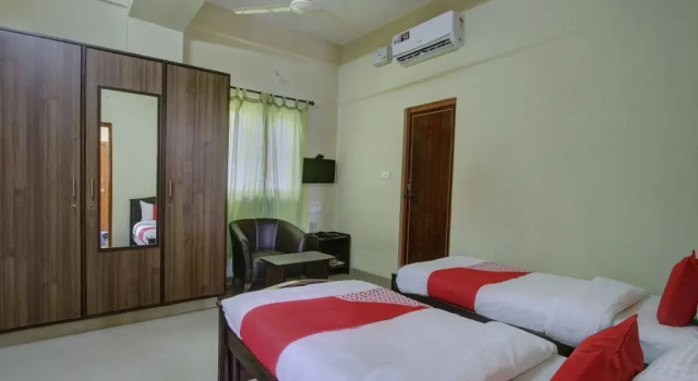Sri Sai Comforts By OYO Rooms, Забронировать Отель Отели штата Карнатаки с завтраком, Завтраки