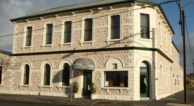 Park Hotel, Book Hotel Mount Gambier 