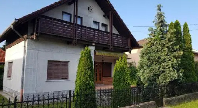Nádor Apartman, Забронировать Апартаменты/квартира Отели Балатонлелле с парковкой, Парковка