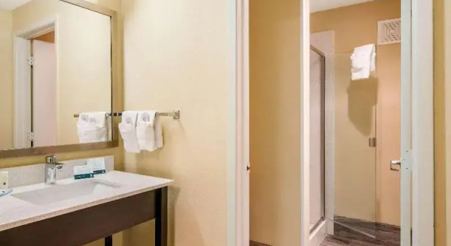 Одноместный люкс Quality Inn & Suites Albany Corvallis