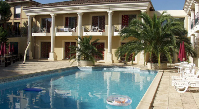 Hôtel le Coin Du Feu, Book Hotel Hotels in Gers with a Pool, Swimming Pool