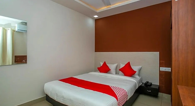 Номер Standard Hotel O Varcity Phi Premium Pavilion ,Above HDFC Bank ,Near Anjaneya Temple Madiwala, Hosur Main r